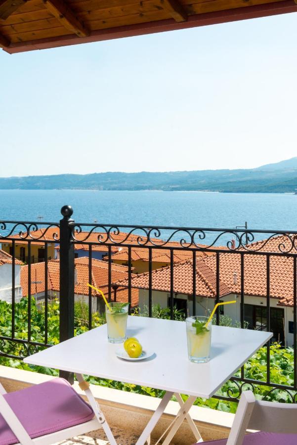 Avli Apartments Pyrgadikia Buitenkant foto